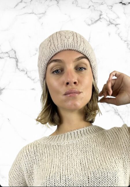 Beige muts winter