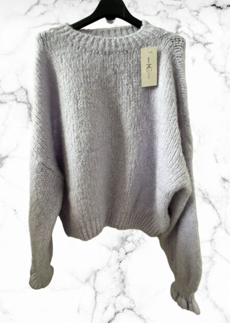 Lila trui met ruffle mouw