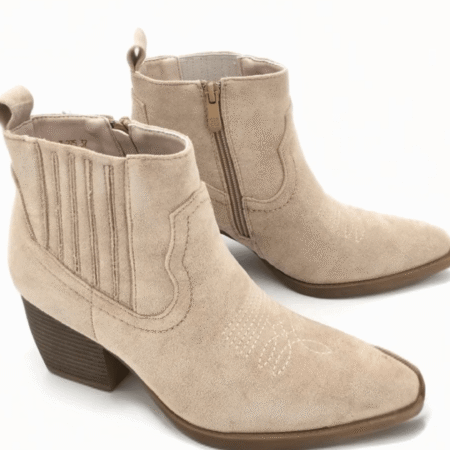 Beige enkellaarzen suede look