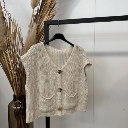 Gebreid gilet beige met gouden knopen