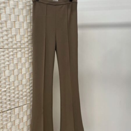Taupe flare pants met stretch