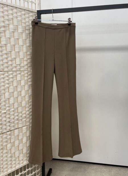 Taupe flare pants met stretch