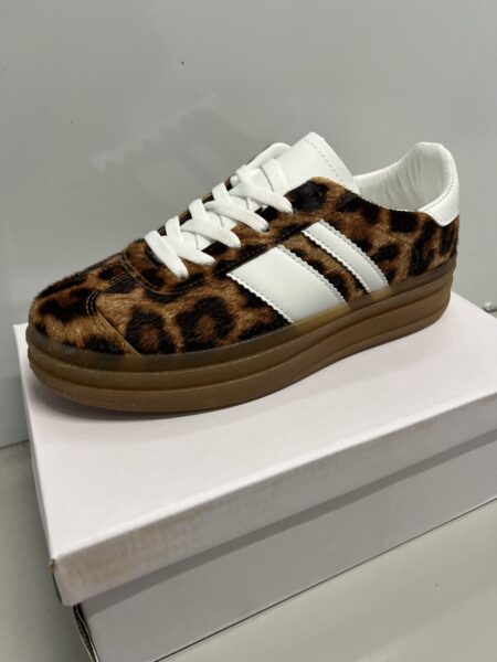 Sneaker leopard print