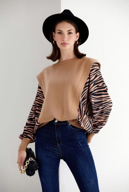 Oversized sweater camel zebraprint - Afbeelding 2