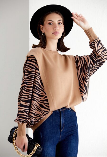 Oversized sweater camel zebraprint