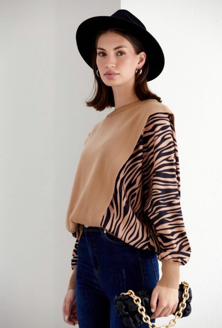 Oversized sweater camel zebraprint - Afbeelding 3